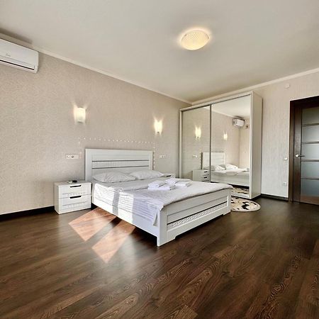 Apartpoltava Світлі Просторі Апартаменти 80М2 , 2-Окремі Кімнати, Новобудова Центр Чек Банківський المظهر الخارجي الصورة