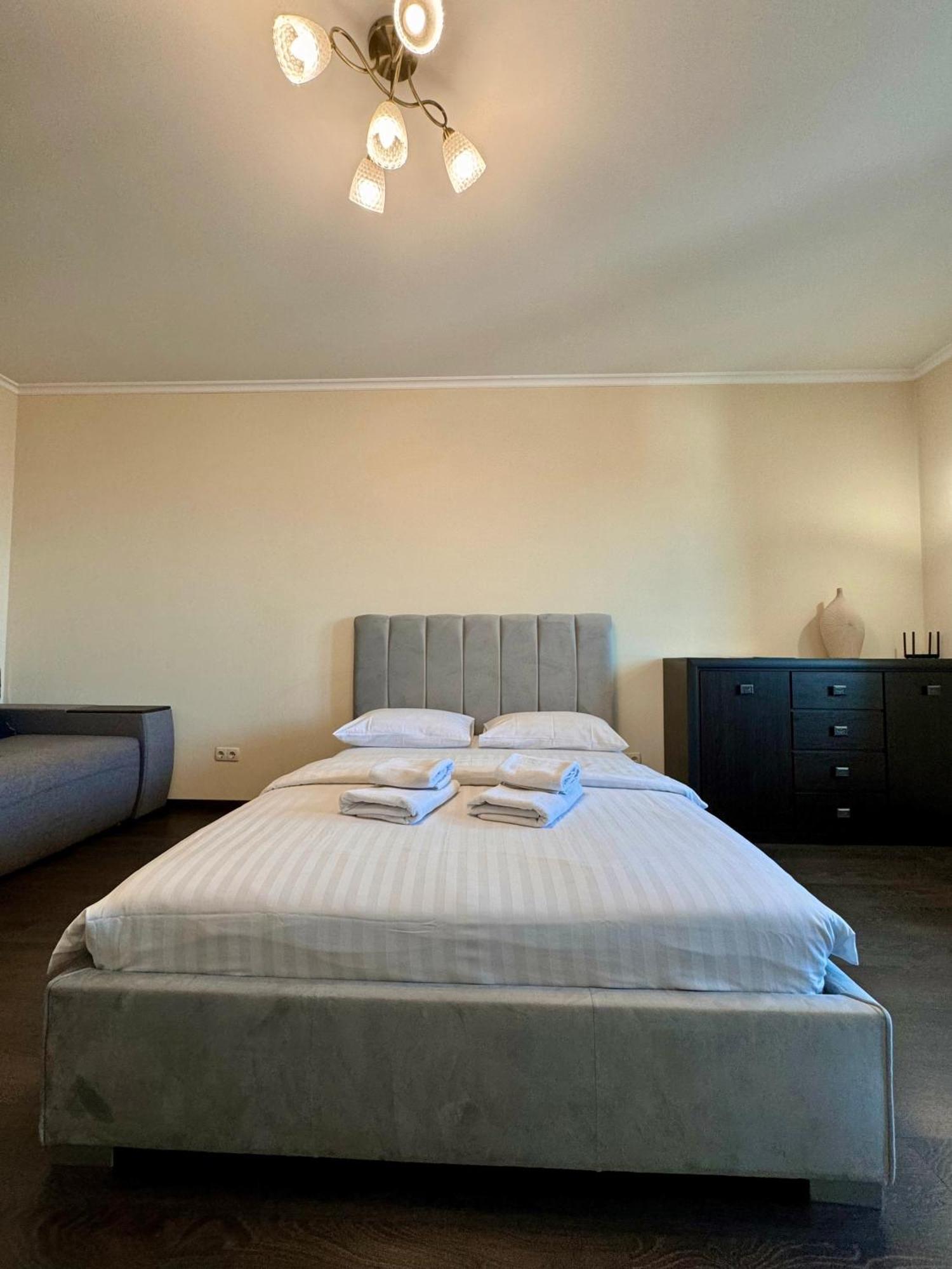 Apartpoltava Світлі Просторі Апартаменти 80М2 , 2-Окремі Кімнати, Новобудова Центр Чек Банківський المظهر الخارجي الصورة