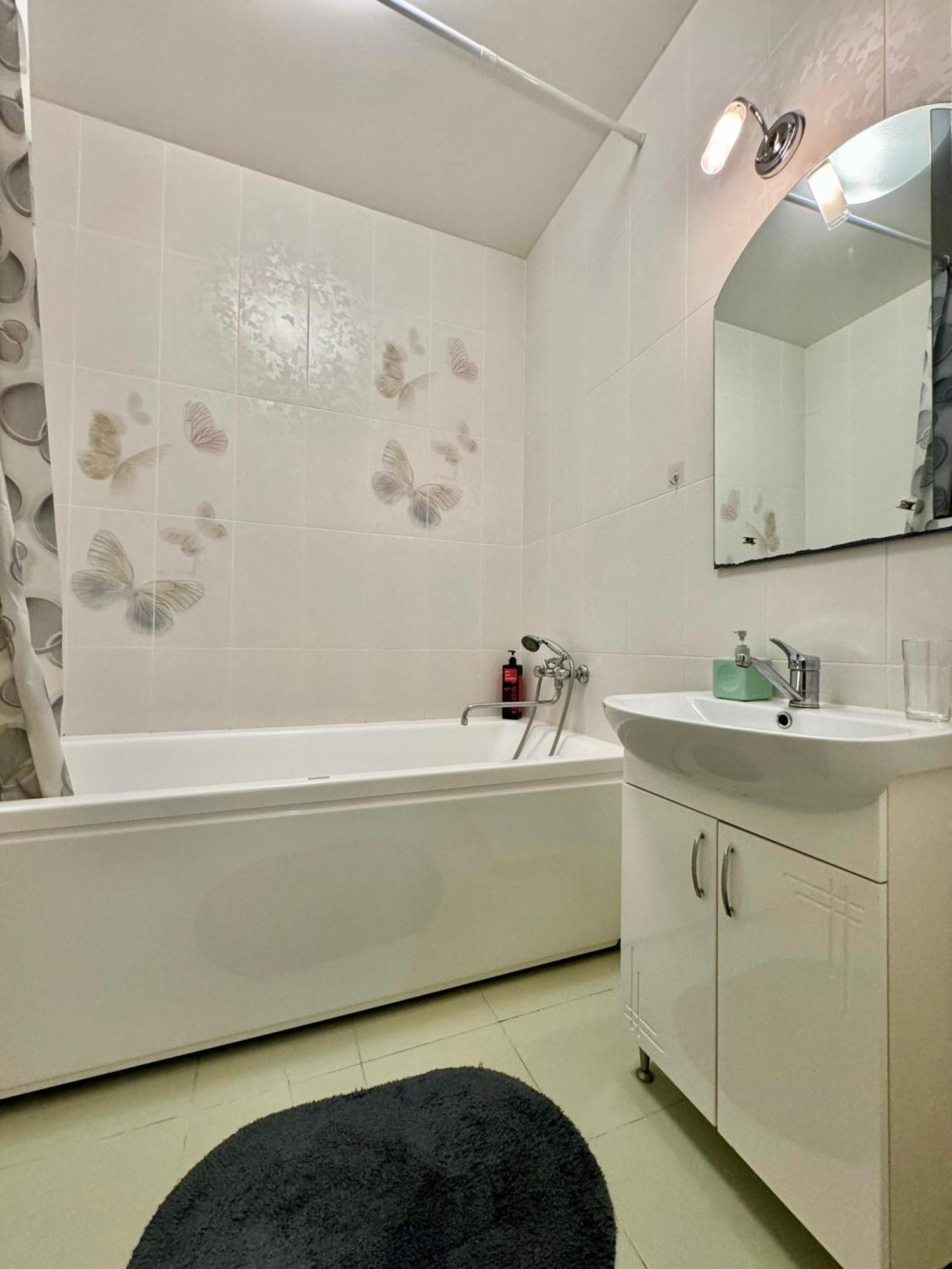 Apartpoltava Світлі Просторі Апартаменти 80М2 , 2-Окремі Кімнати, Новобудова Центр Чек Банківський المظهر الخارجي الصورة