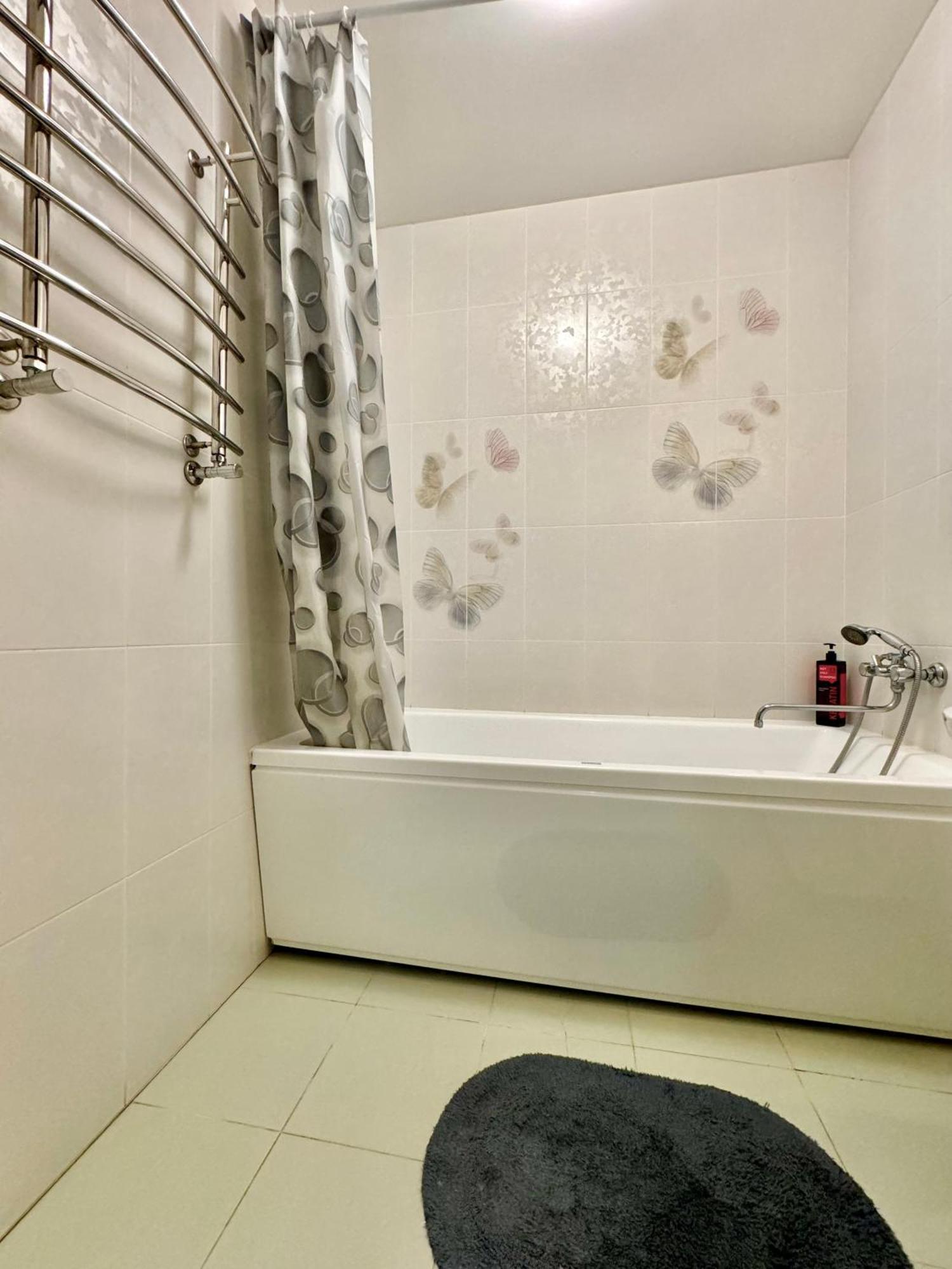 Apartpoltava Світлі Просторі Апартаменти 80М2 , 2-Окремі Кімнати, Новобудова Центр Чек Банківський المظهر الخارجي الصورة